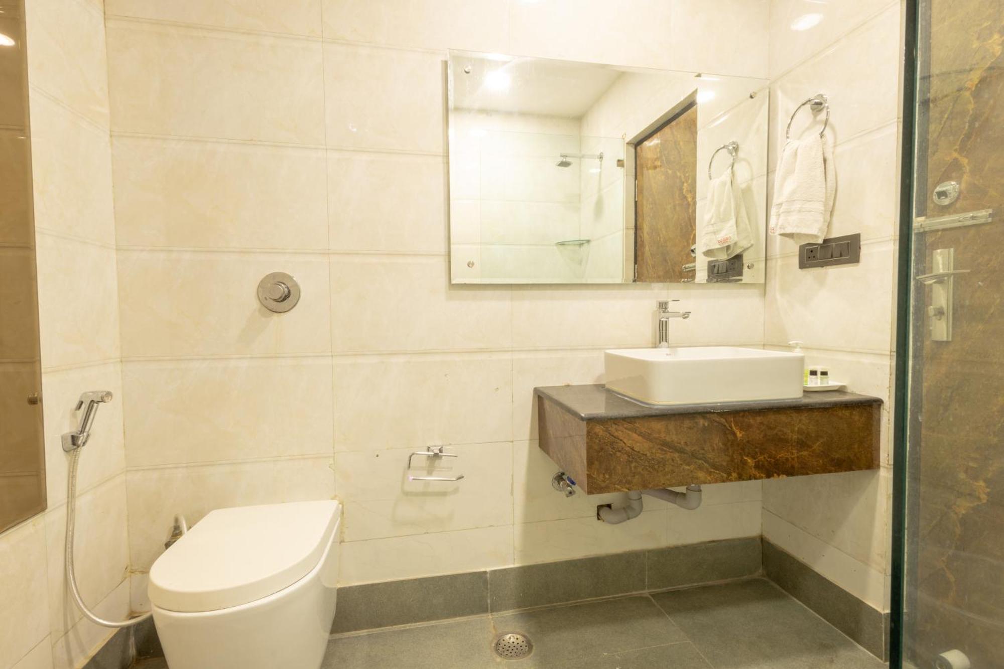 Hotel Cosmo Near Blk Hospital Karol Bagh Delhi  Eksteriør billede