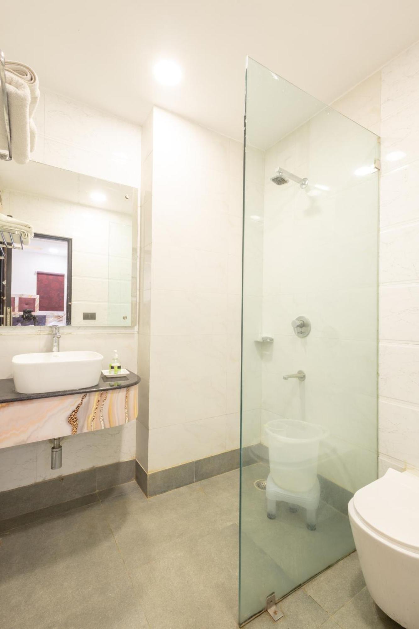 Hotel Cosmo Near Blk Hospital Karol Bagh Delhi  Eksteriør billede