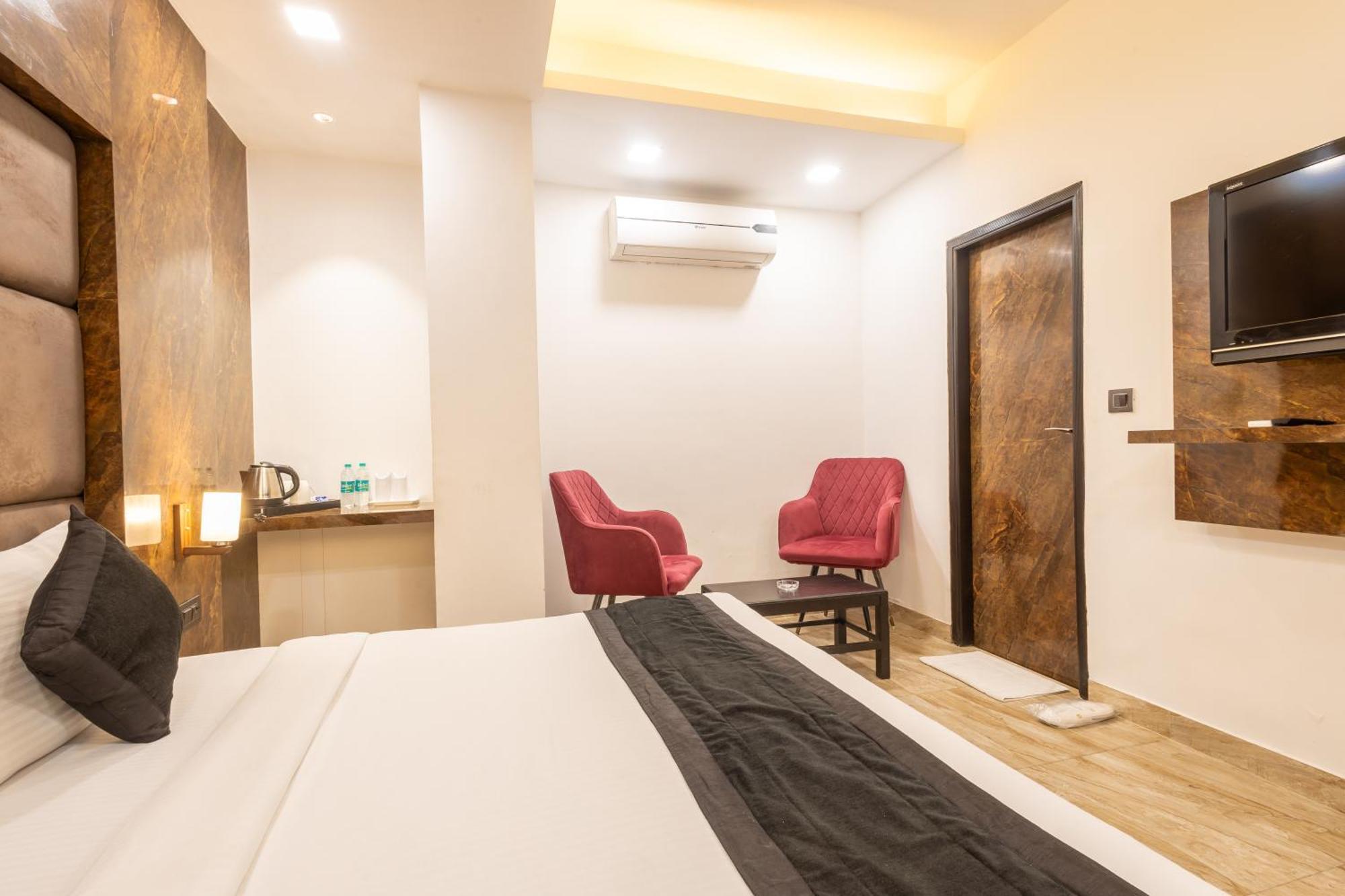 Hotel Cosmo Near Blk Hospital Karol Bagh Delhi  Eksteriør billede