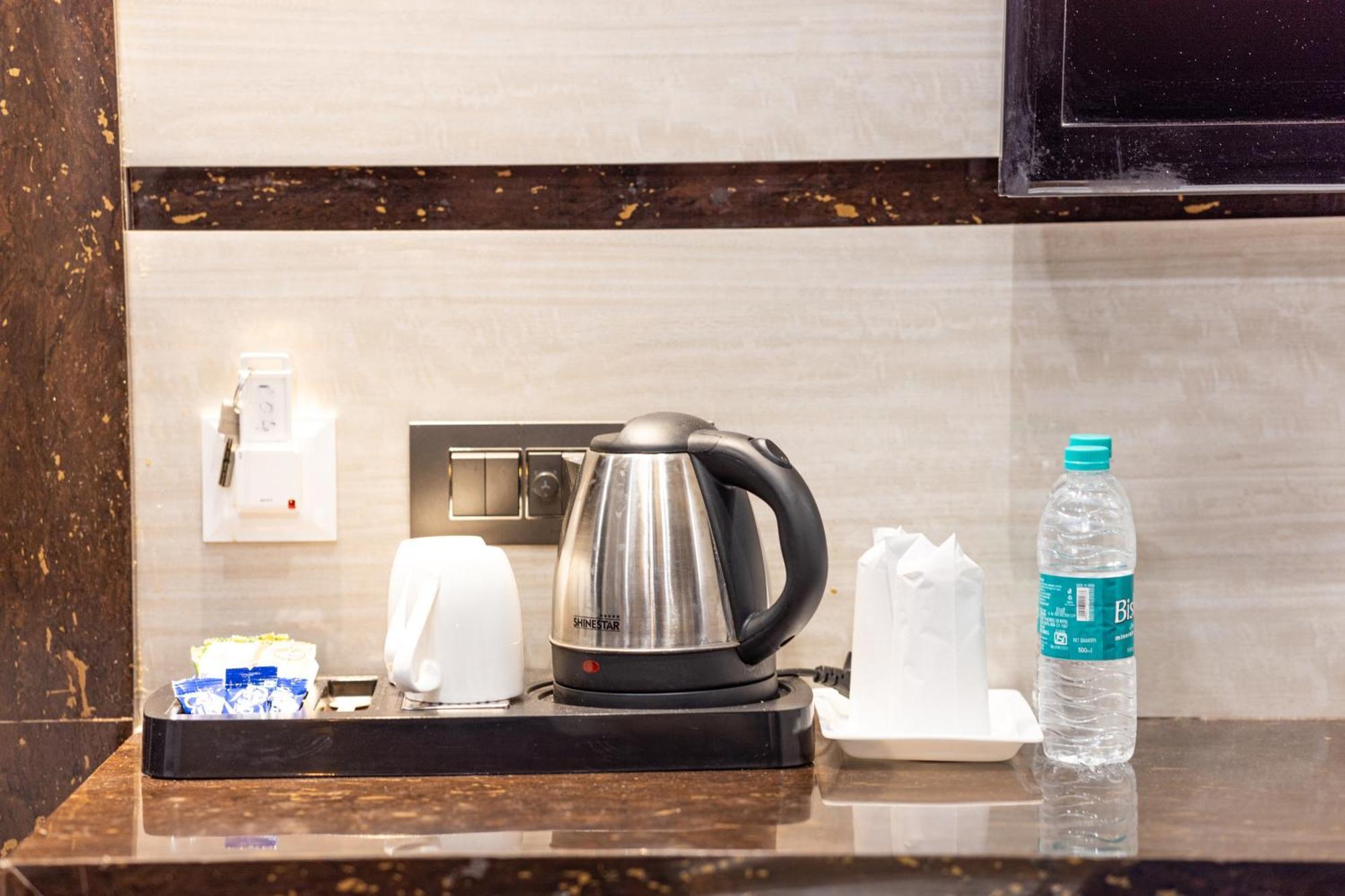 Hotel Cosmo Near Blk Hospital Karol Bagh Delhi  Eksteriør billede