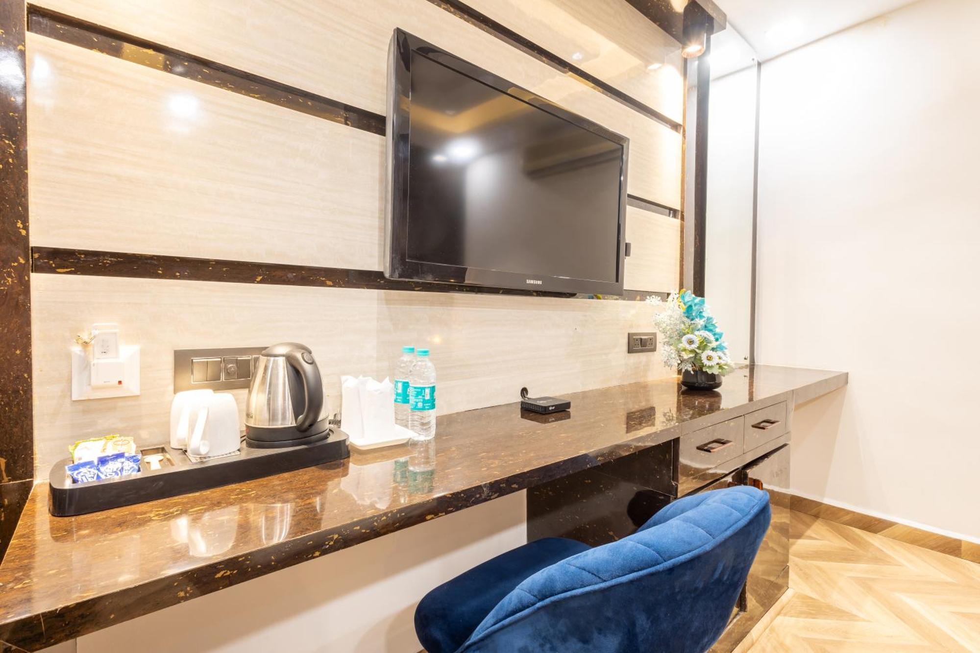 Hotel Cosmo Near Blk Hospital Karol Bagh Delhi  Eksteriør billede
