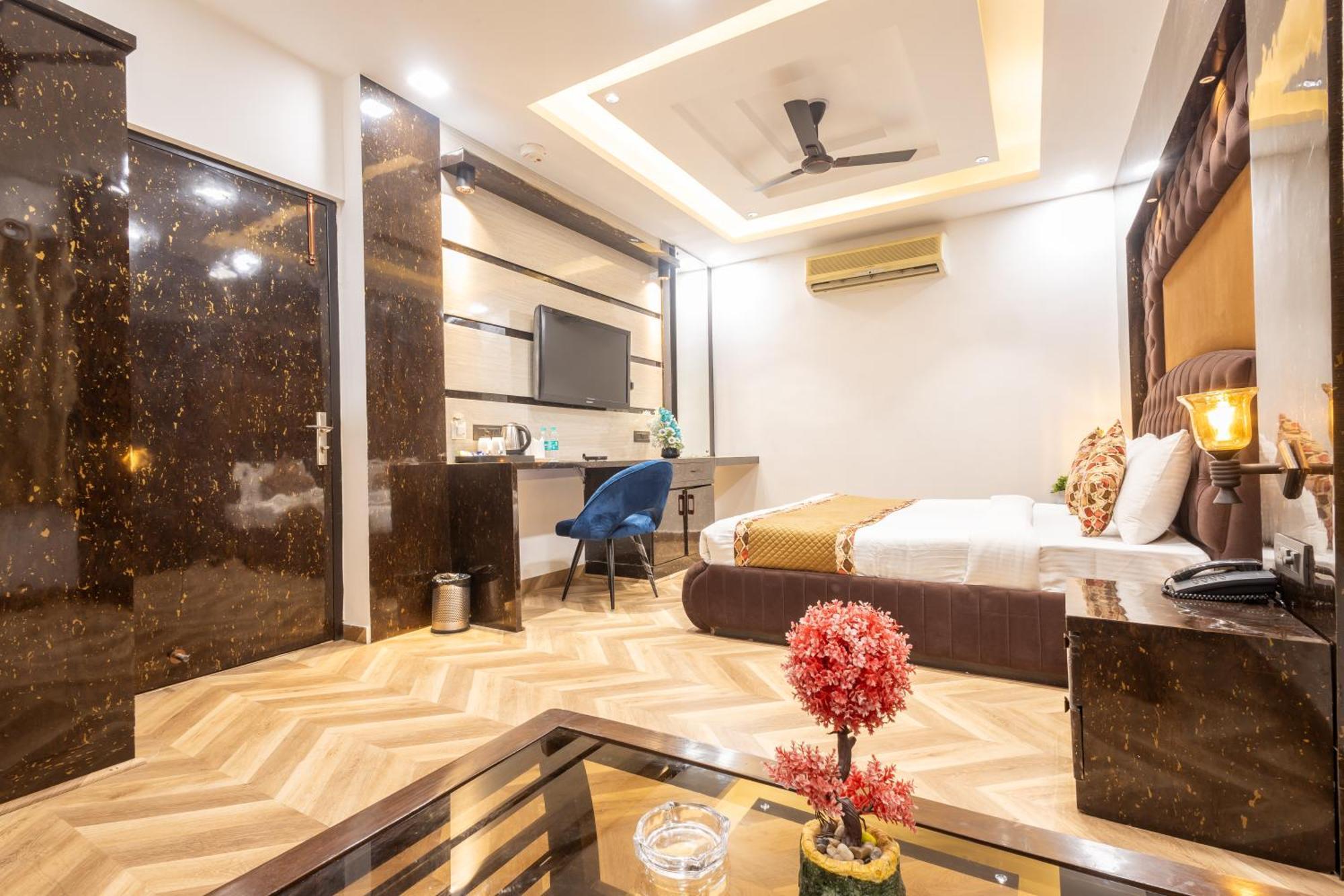Hotel Cosmo Near Blk Hospital Karol Bagh Delhi  Eksteriør billede